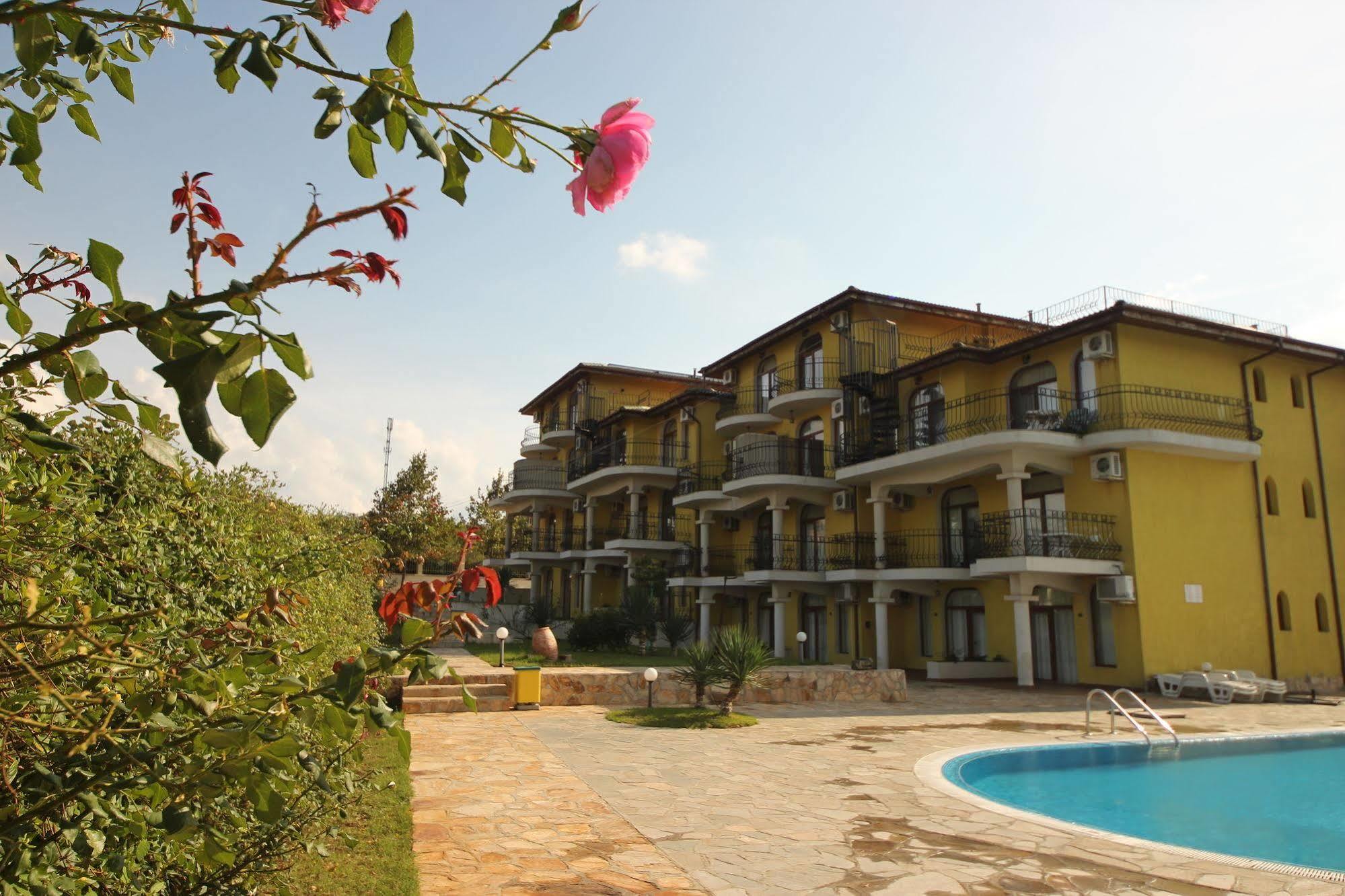 Menada Green Hills Apartments Sozopol Exterior photo